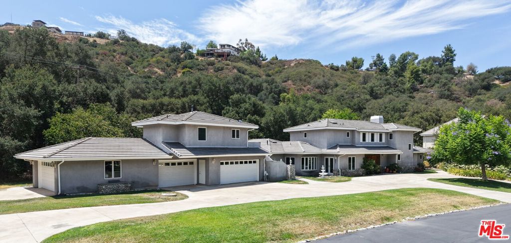 28342 Shadowland Circle Property Photo 1