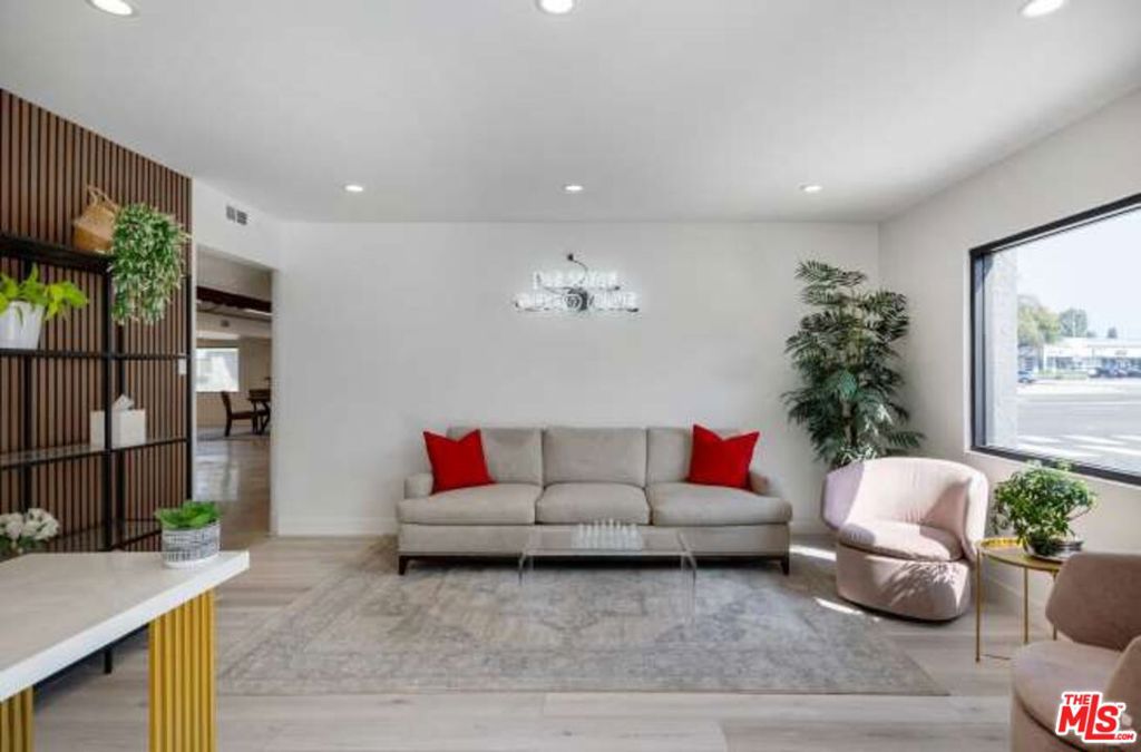 11520 Jefferson Boulevard Property Photo 14
