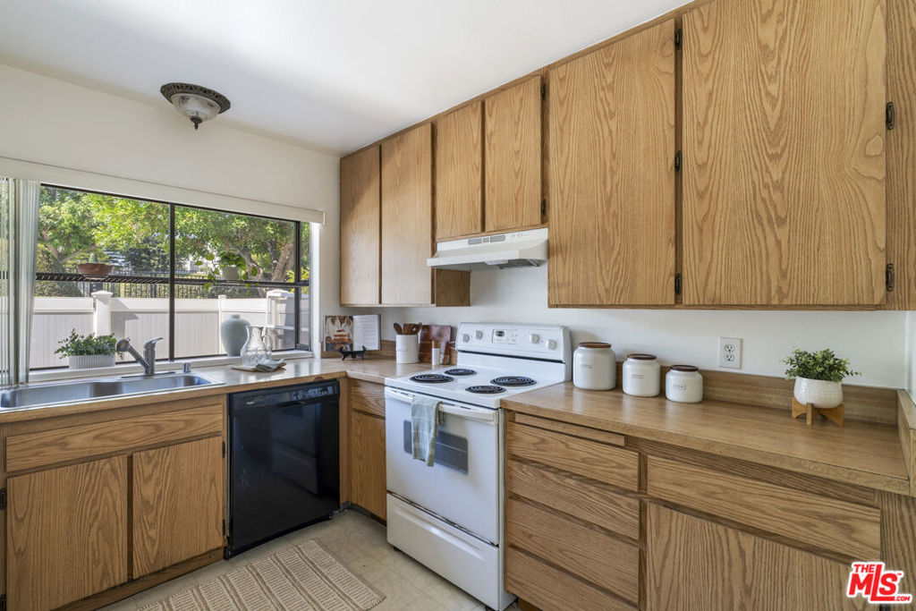 18515 Mayall Street K Property Photo 3