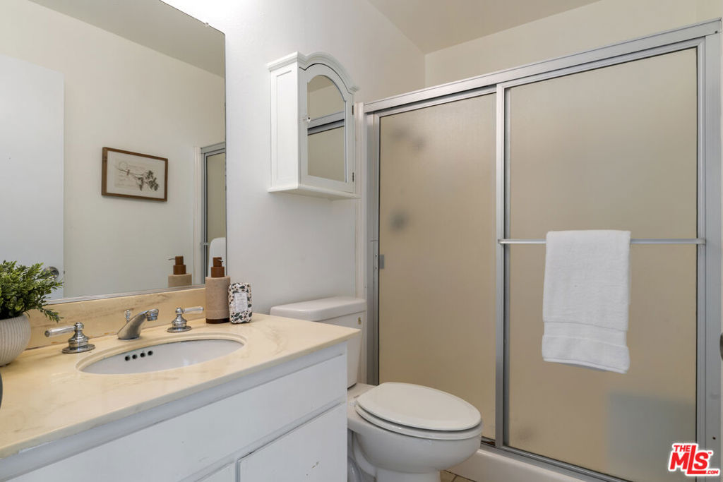 18515 Mayall Street K Property Photo 21