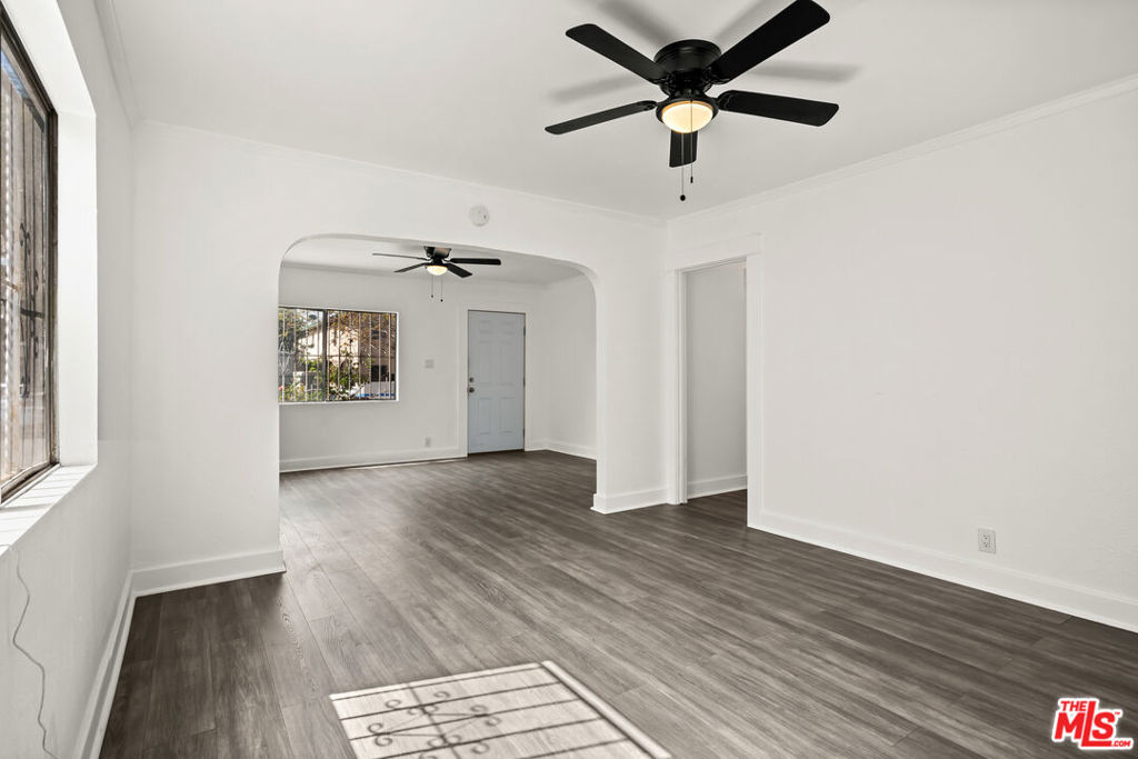 1333 W 57th Street Property Photo 7