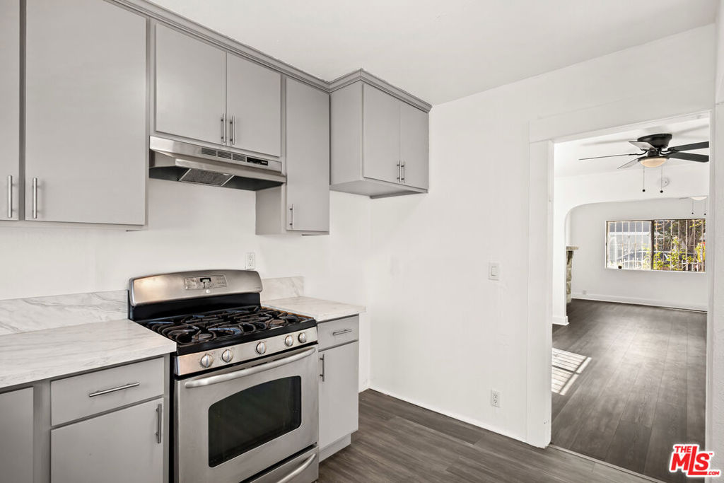 1333 W 57th Street Property Photo 10