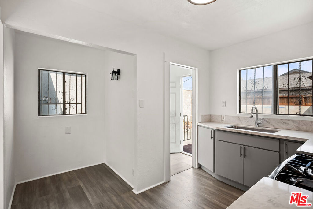 1333 W 57th Street Property Photo 13