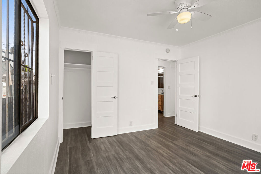 1333 W 57th Street Property Photo 17