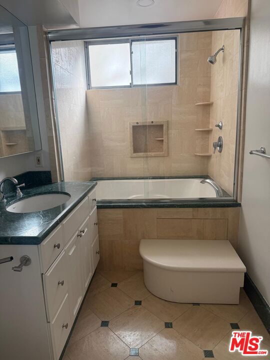 223 S Lasky Drive Property Photo 4