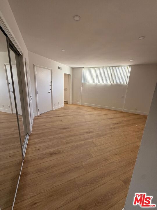 223 S Lasky Drive Property Photo 5