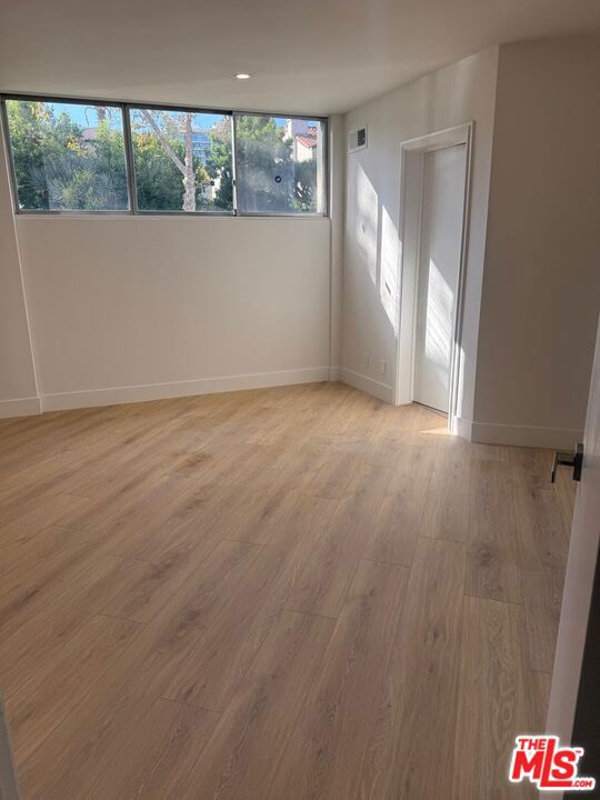 223 S Lasky Drive Property Photo 6