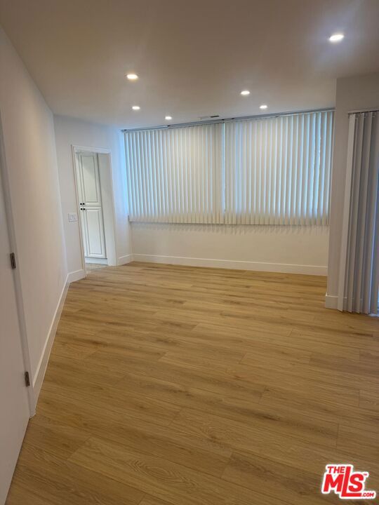 223 S Lasky Drive Property Photo 7