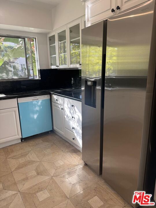 223 S Lasky Drive Property Photo 12