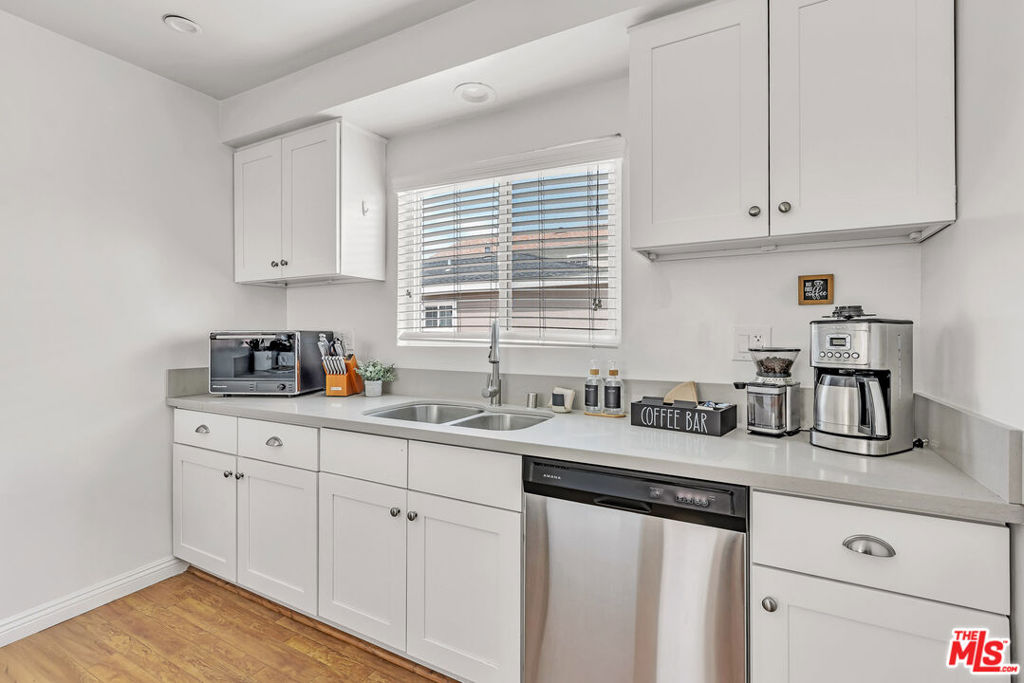 15006 Burin Avenue Property Photo 14
