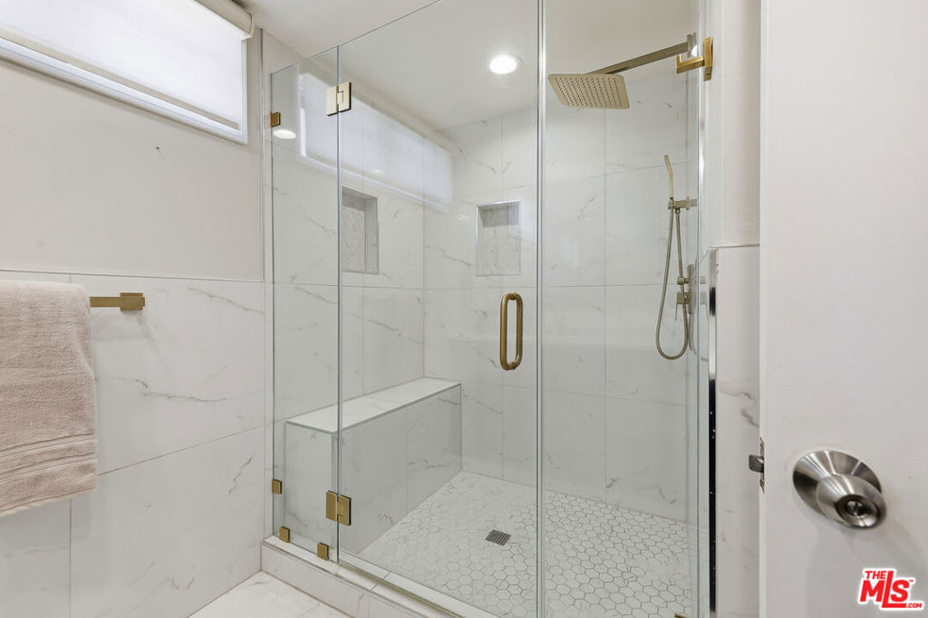 5220 Mary Ellen Avenue Property Photo 35