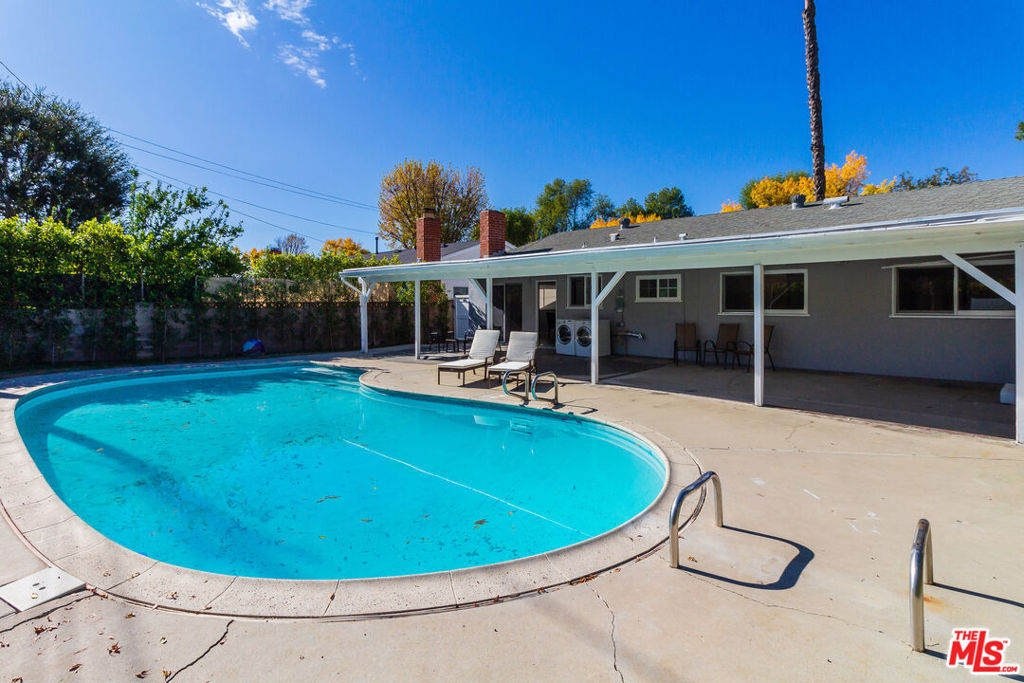6966 SEDAN Avenue Property Photo 1