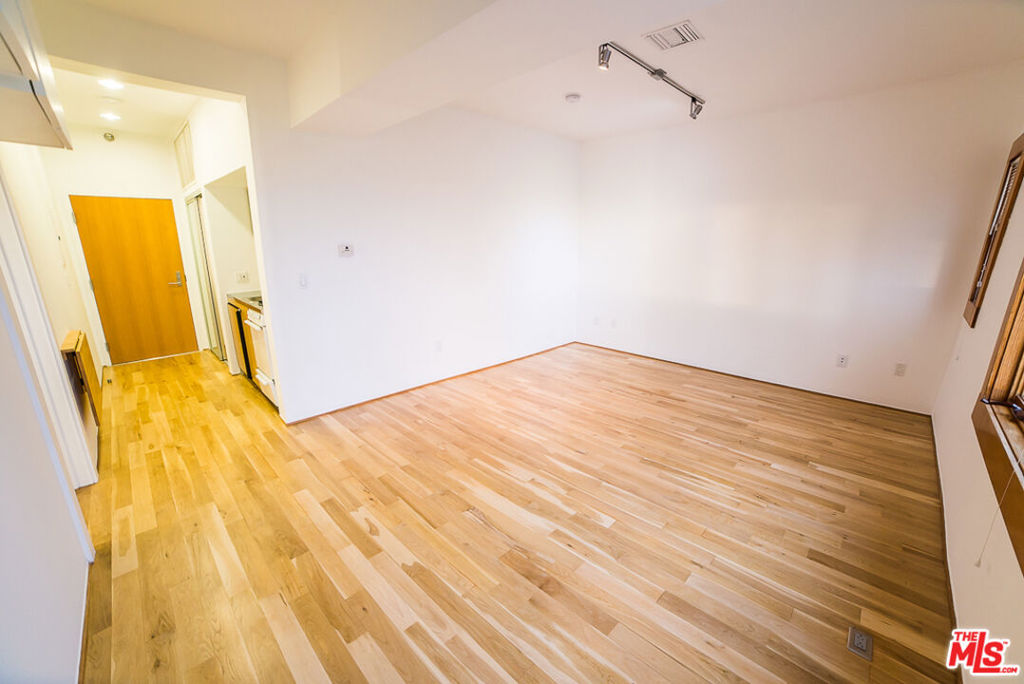 8 Brooks Avenue Property Photo 5