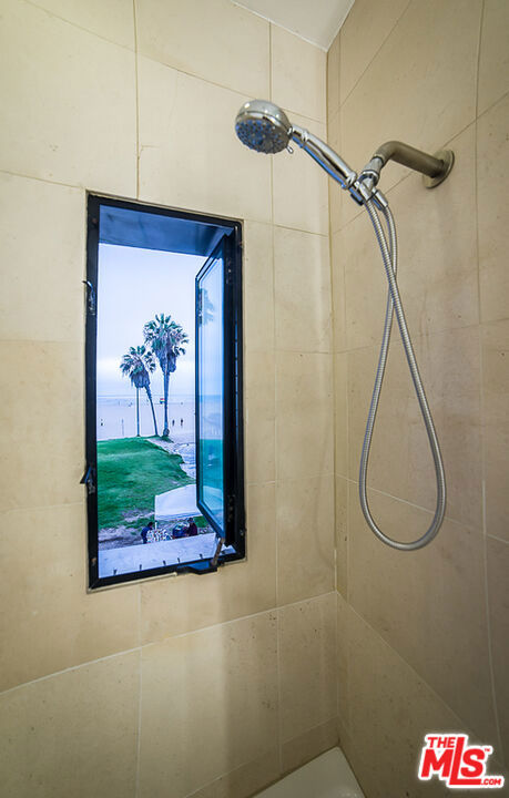 8 Brooks Avenue Property Photo 10