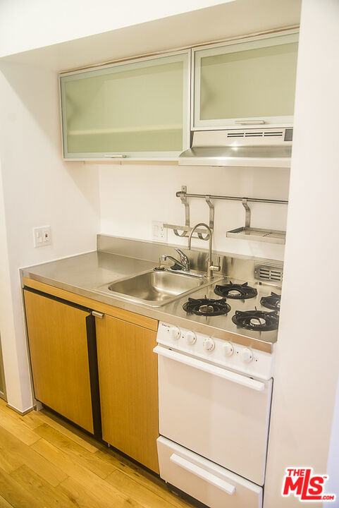 8 Brooks Avenue Property Photo 23
