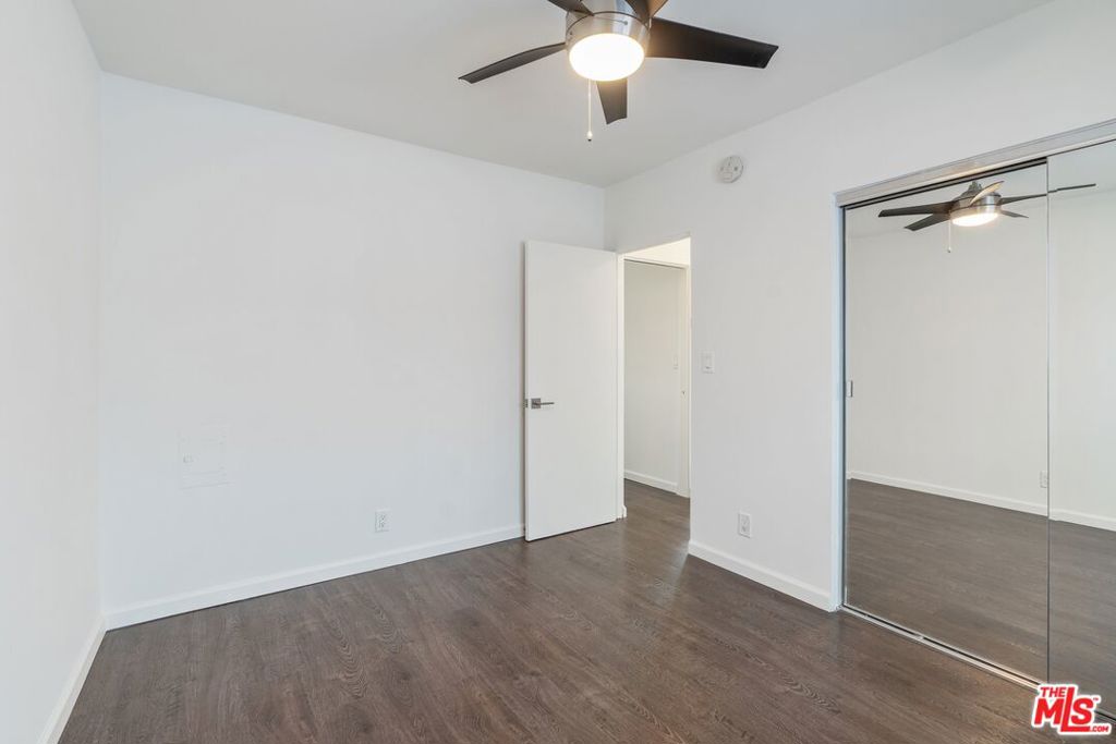 1301 S Saltair Avenue 2 Property Photo 8