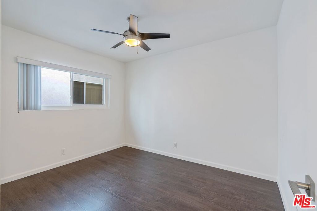 1301 S Saltair Avenue 2 Property Photo 9