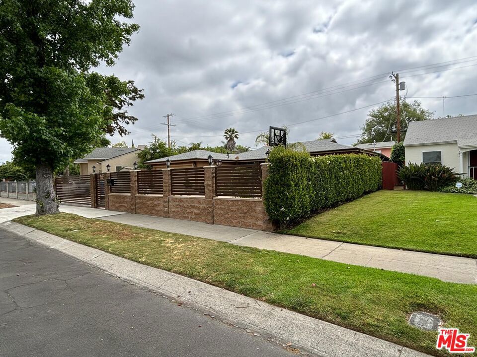 6550 Van Noord Avenue Property Photo 2