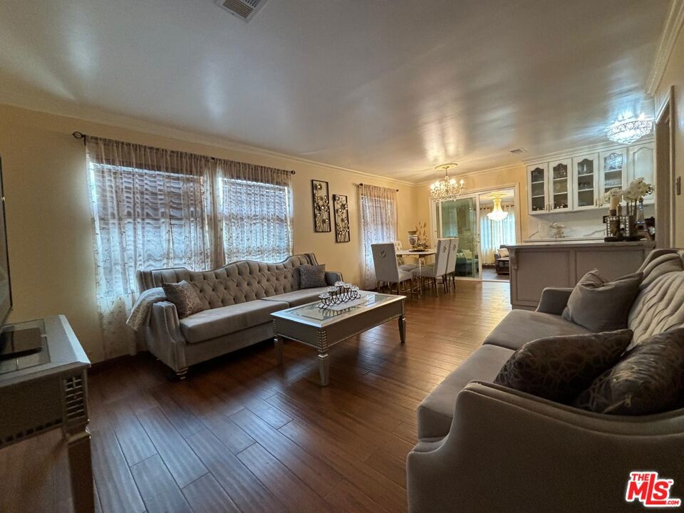6550 Van Noord Avenue Property Photo 5