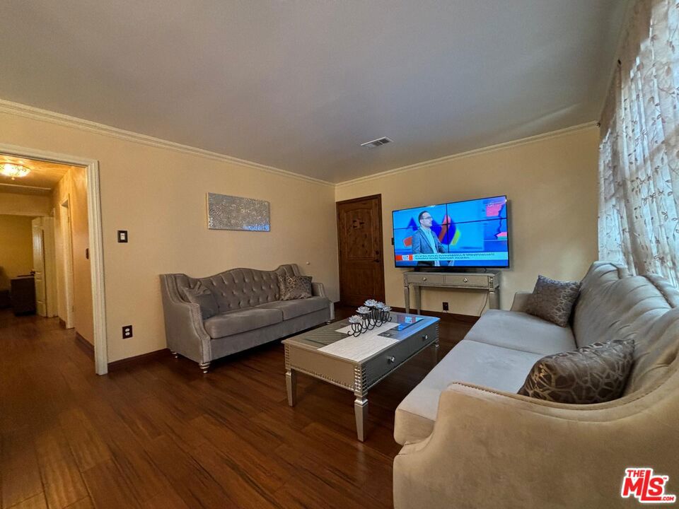 6550 Van Noord Avenue Property Photo 6