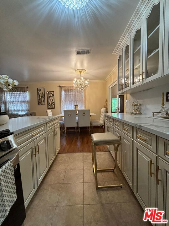 6550 Van Noord Avenue Property Photo 11