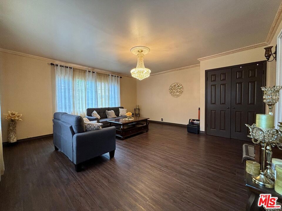 6550 Van Noord Avenue Property Photo 12