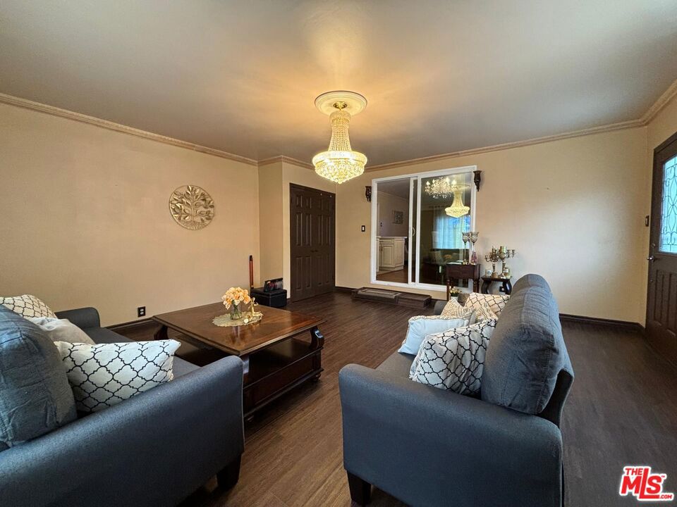 6550 Van Noord Avenue Property Photo 13