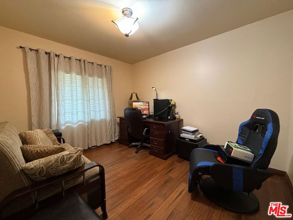 6550 Van Noord Avenue Property Photo 15