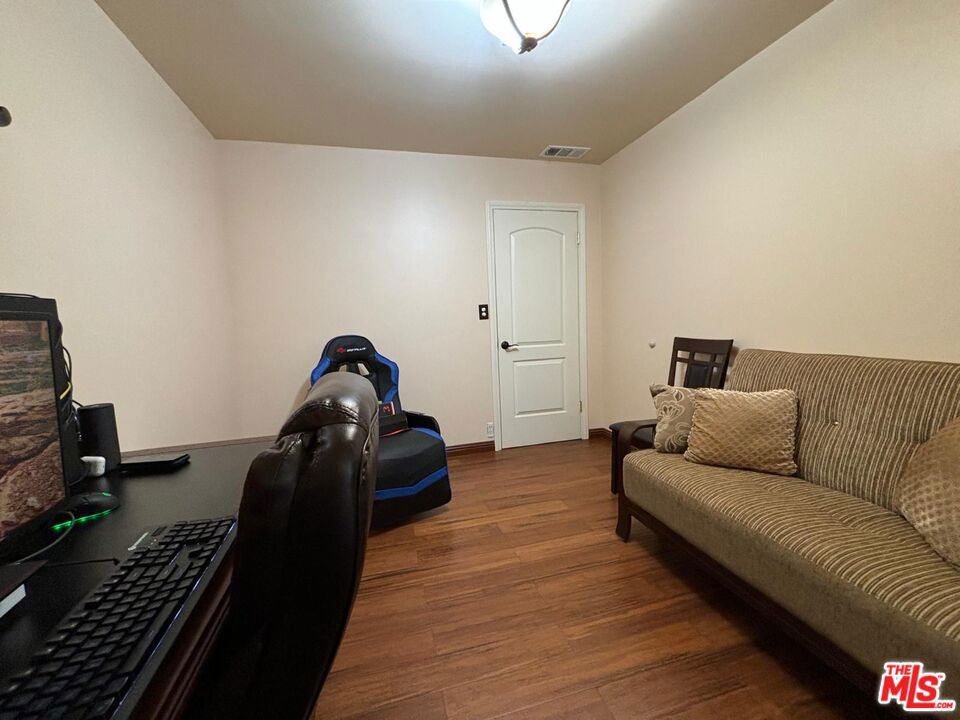 6550 Van Noord Avenue Property Photo 16