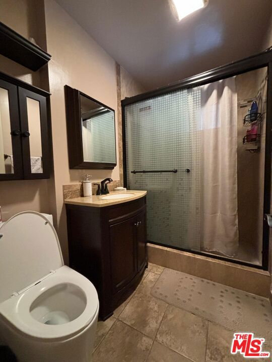 6550 Van Noord Avenue Property Photo 25