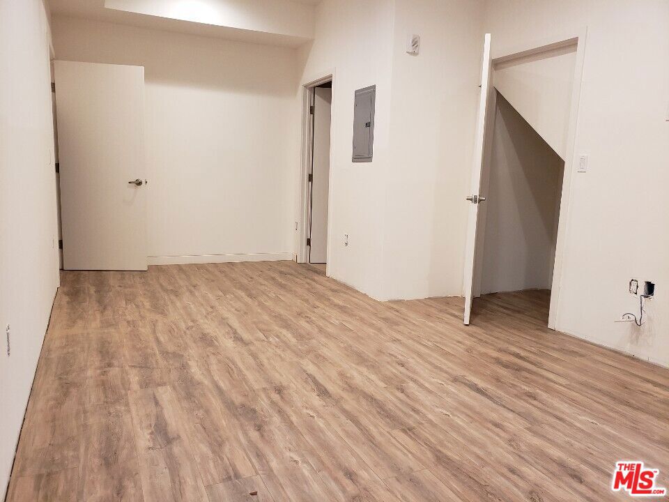 517 N Harvard Boulevard Property Photo 3