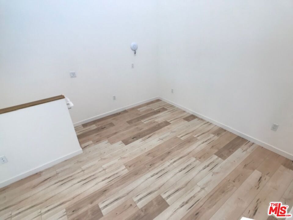 517 N Harvard Boulevard Property Photo 19