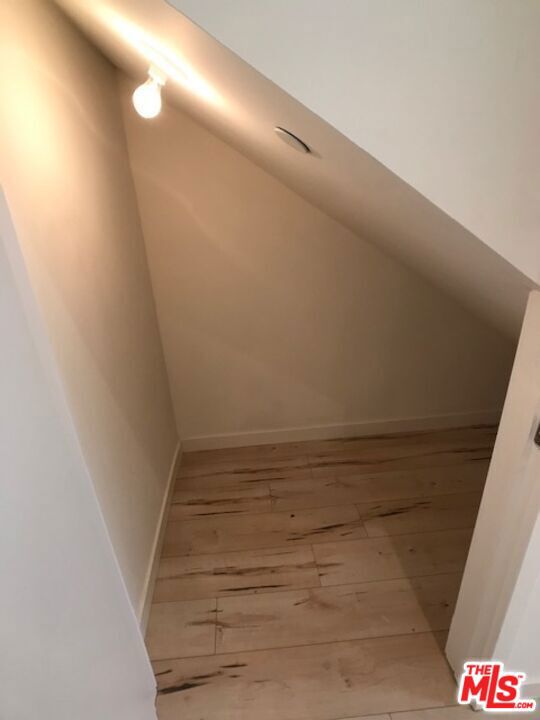 517 N Harvard Boulevard Property Photo 26