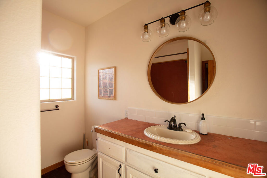 6767 California Avenue Property Photo 11