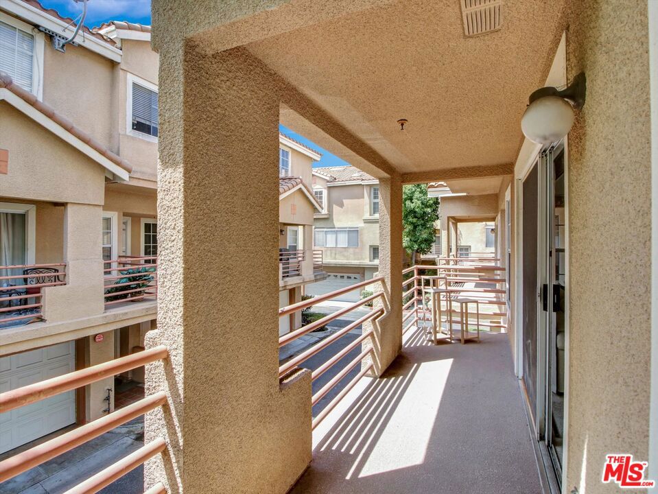 14063 Lemoli Avenue Property Photo 7
