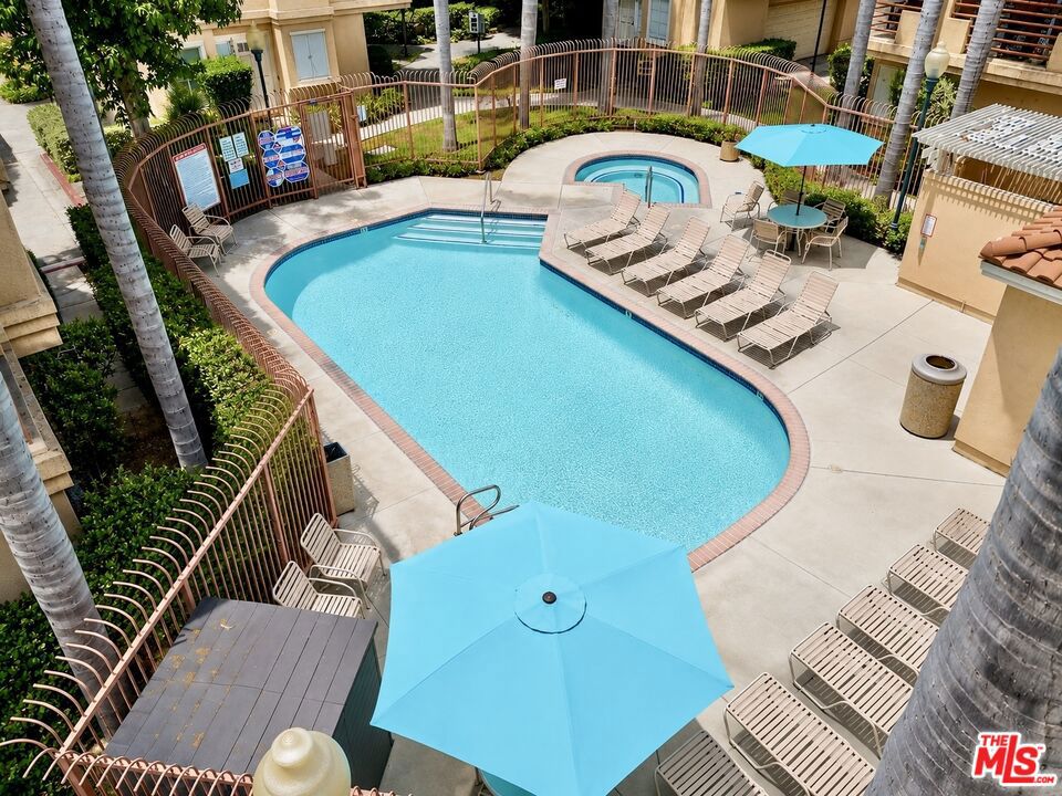 14063 Lemoli Avenue Property Photo 24