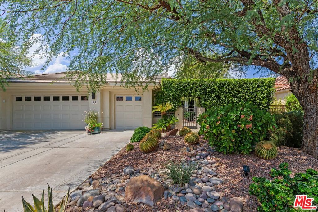 83 Via Las Flores Property Photo 1