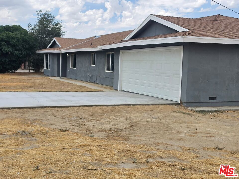 10107 E Avenue R14 Property Photo 1