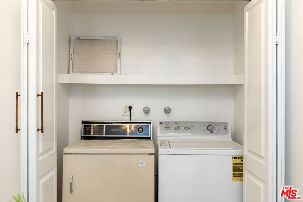 11939 Gorham Avenue 204 Property Photo 23