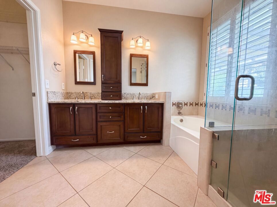 7102 Breno Place Property Photo 18