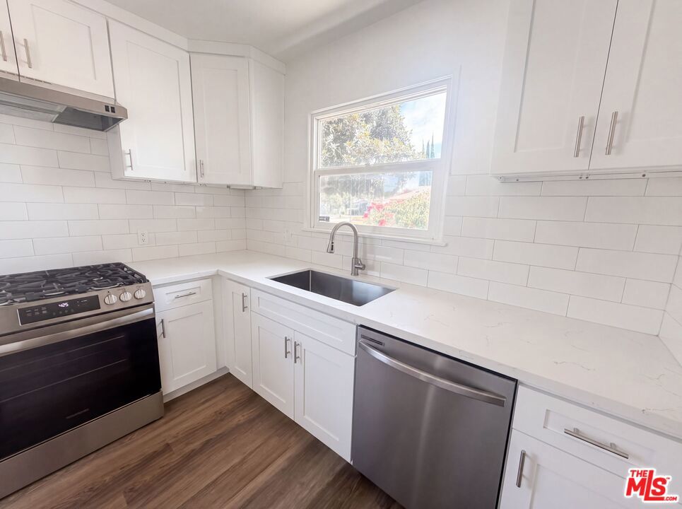 8015 Aldea Avenue Property Photo 7