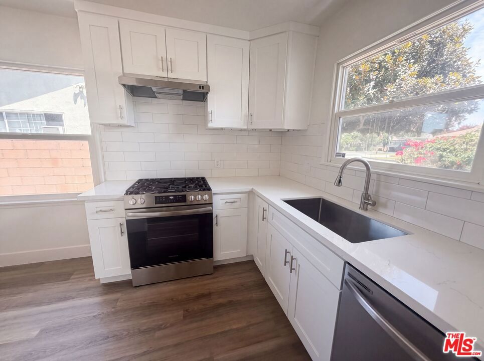 8015 Aldea Avenue Property Photo 8