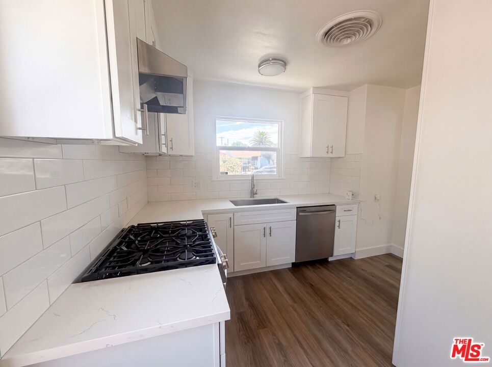 8015 Aldea Avenue Property Photo 9