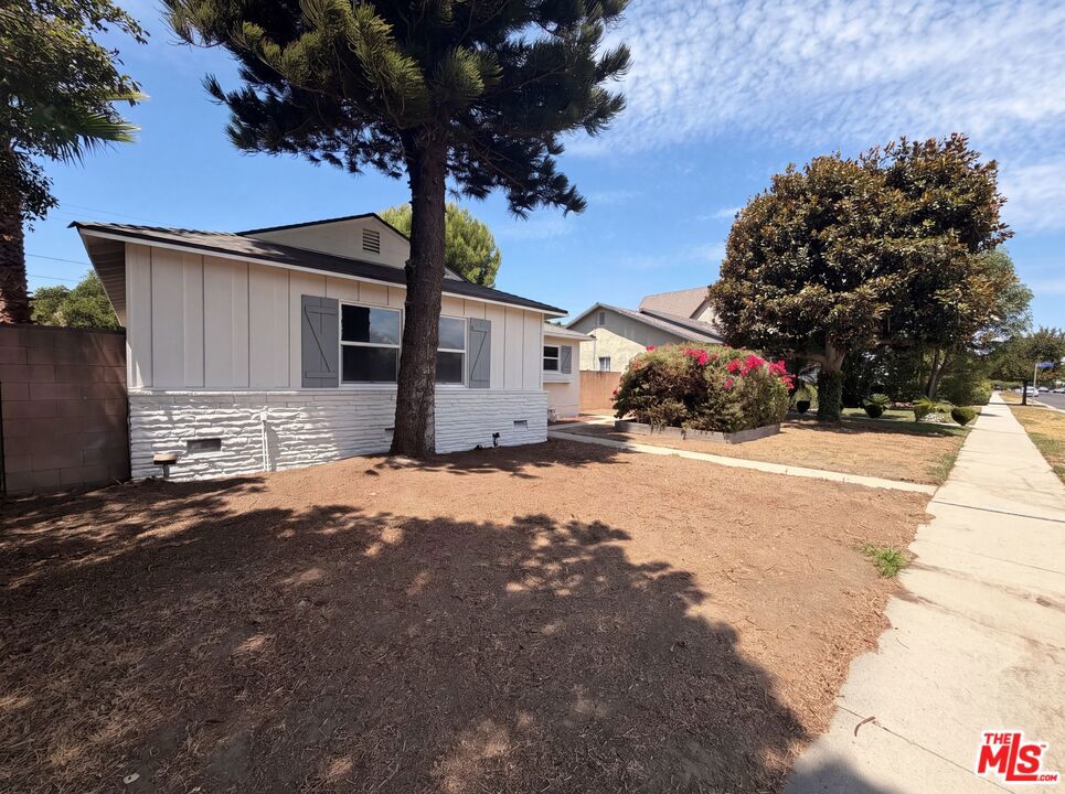 8015 Aldea Avenue Property Photo 27