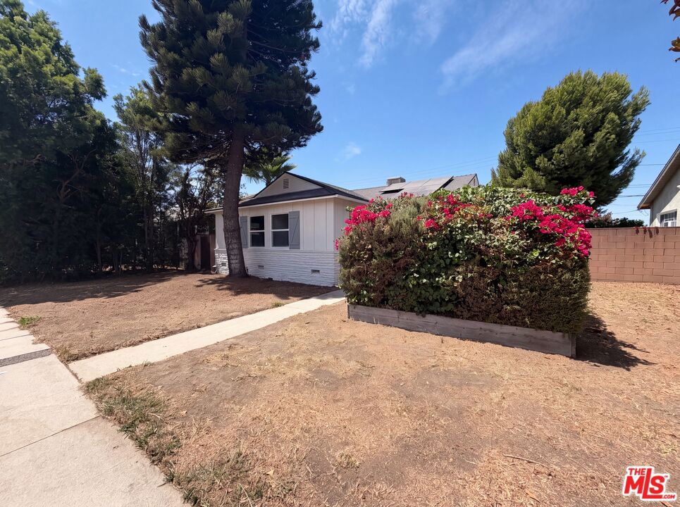 8015 Aldea Avenue Property Photo 28