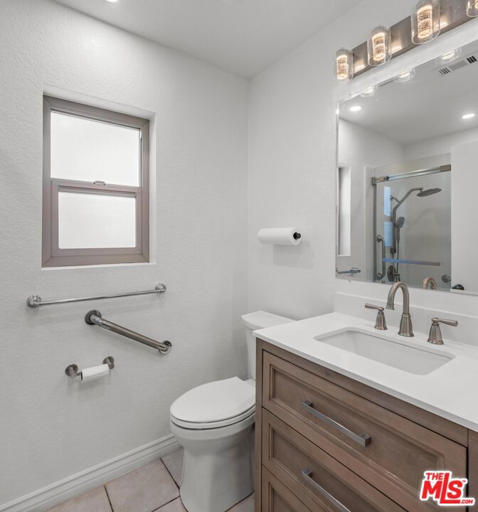 7825 Seaglen Drive Property Photo 34