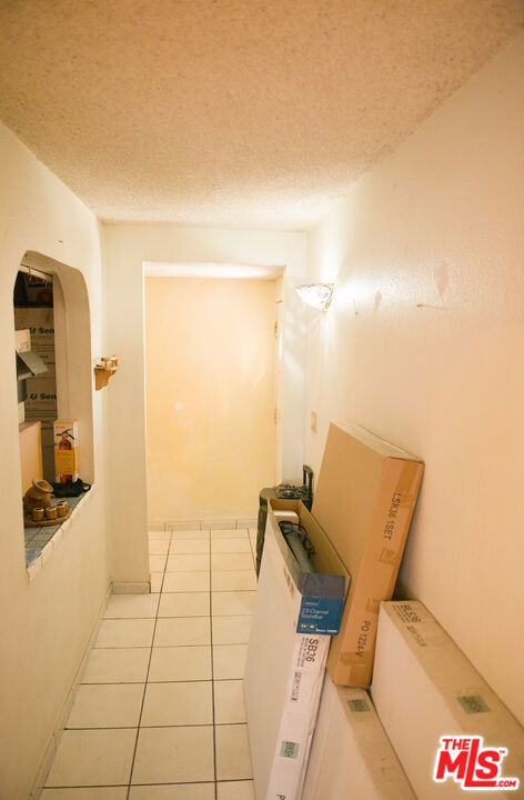 8804 Ilex Avenue Property Photo 9