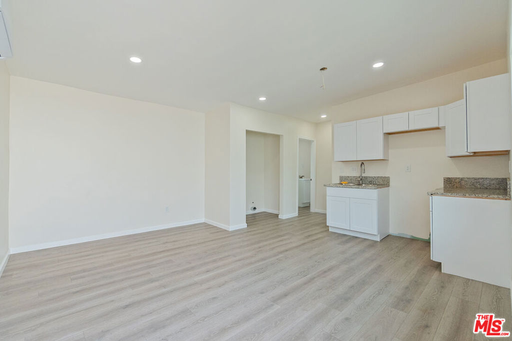 1341 W 94th Street Property Photo 13