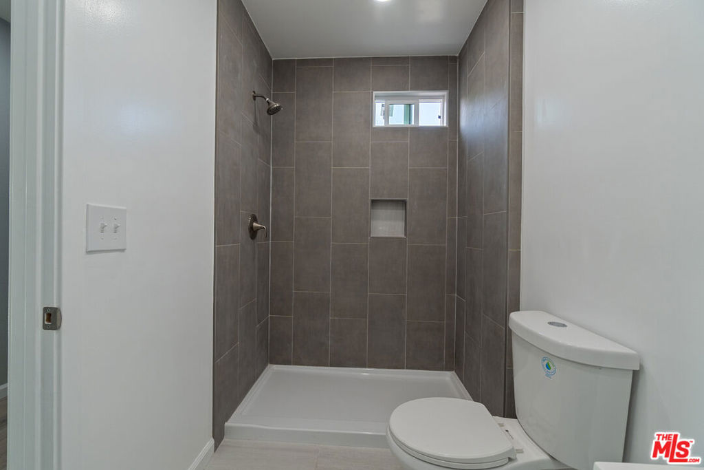 1341 W 94th Street Property Photo 14