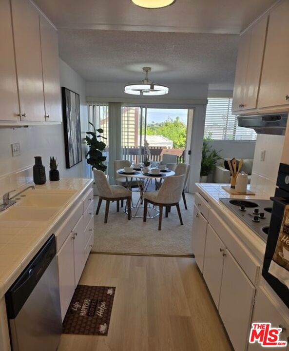 6000 Canterbury Drive D309 Property Photo 6